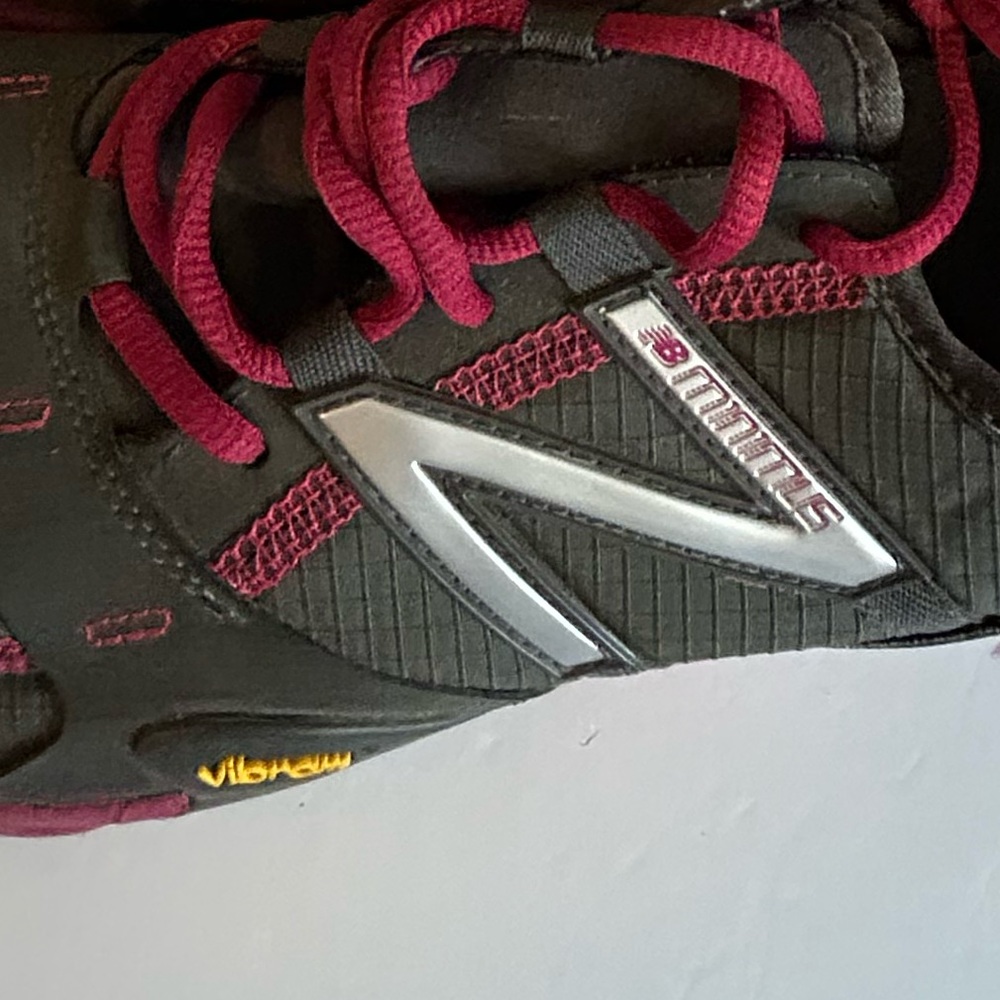 New Balance Minimus Vibram Women's Gray and Burgundy Lace-Up Sneakers - Picture 6 of 8